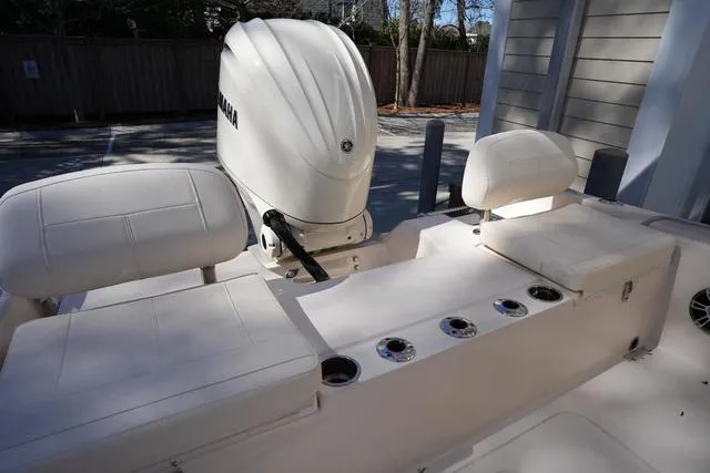 Slide: The Image of Grady-White 231 CE 2025 - 4