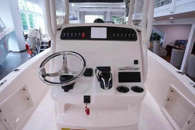 Slide: The Image of Grady-White 231 CE 2025 - 10