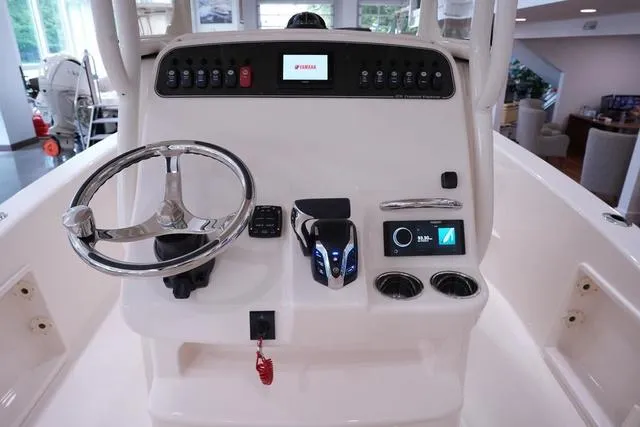 Slide: The Image of Grady-White 231 CE 2025 - 11