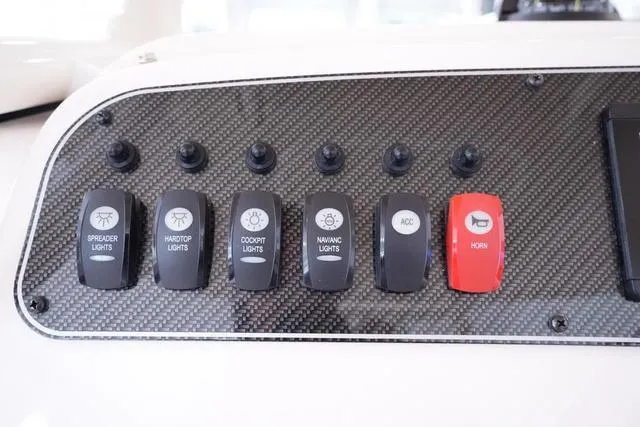 Slide: The Image of Grady-White 231 CE 2025 - 13