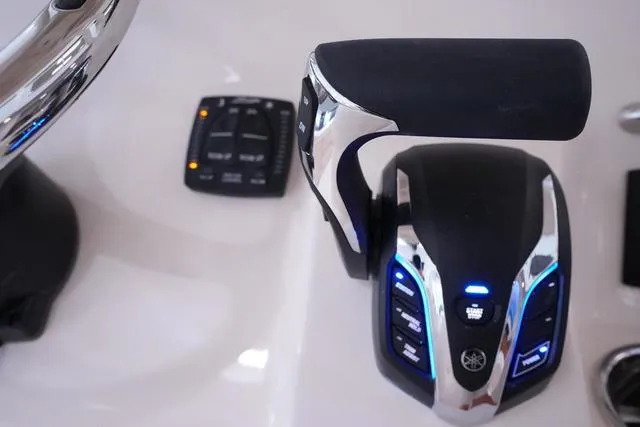 Slide: The Image of Grady-White 231 CE 2025 - 15