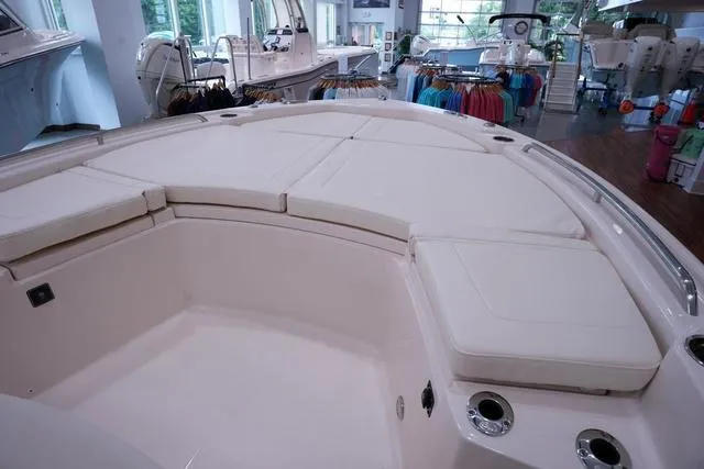 Slide: The Image of Grady-White 231 CE 2025 - 20