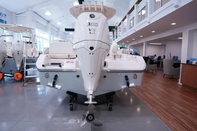 Slide: The Image of Grady-White 231 CE 2025 - 3