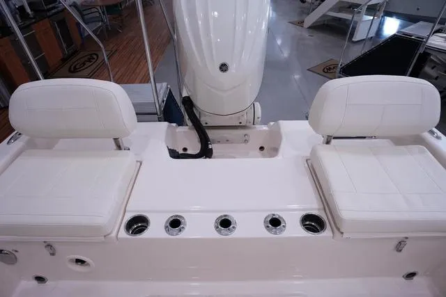 Slide: The Image of Grady-White 231 CE 2025 - 4