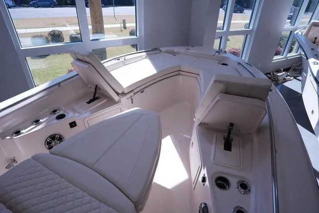 Slide: The Image of Grady-White 251 CE 2025 - 23