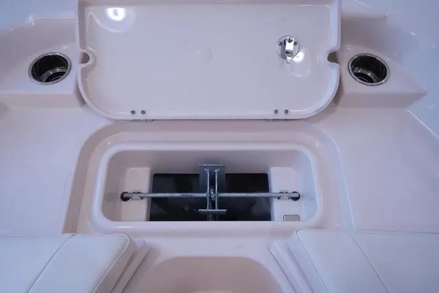 Slide: The Image of Grady-White 251 CE 2025 - 26