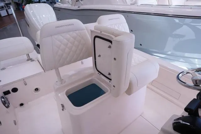 Slide: The Image of Grady-White 251 CE 2025 - 8