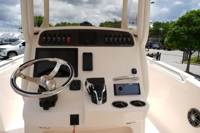 Slide: The Image of Grady-White Fisherman 216 2025 - 10