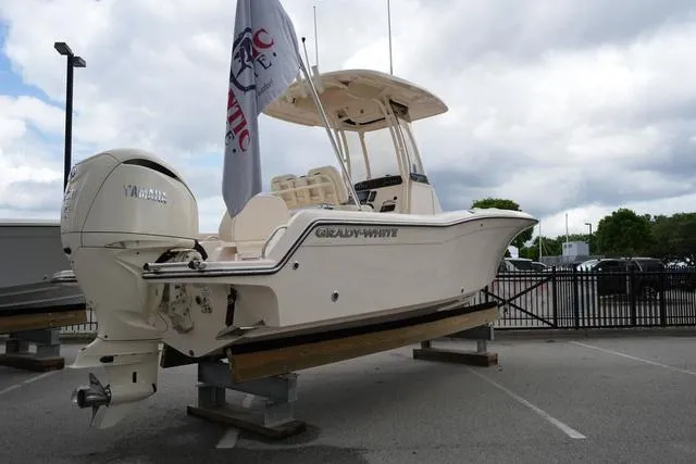 Slide: The Image of Grady-White Fisherman 216 2025 - 3