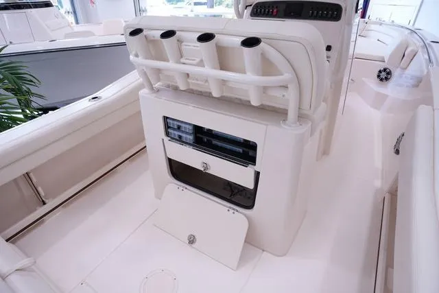 Slide: The Image of Grady-White Fisherman 236 2025 - 7