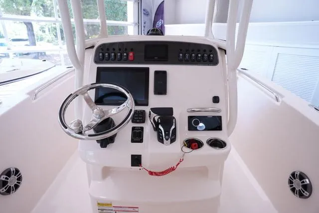 Slide: The Image of Grady-White Fisherman 236 2025 - 8