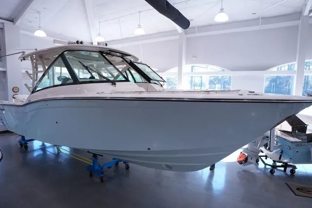 Slide: The Image of Grady-White Freedom 325 2025 - 15