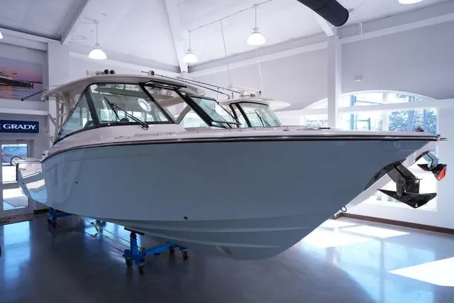 Slide: The Image of Grady-White Freedom 325 2025 - 16