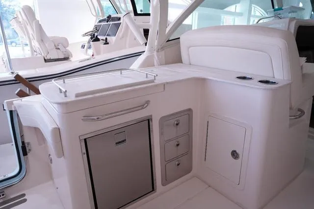 Slide: The Image of Grady-White Freedom 325 2025 - 24