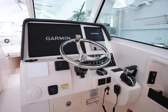 Slide: The Image of Grady-White Freedom 325 2025 - 29