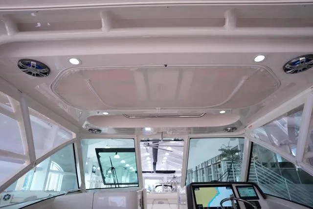 Slide: The Image of Grady-White Freedom 325 2025 - 48