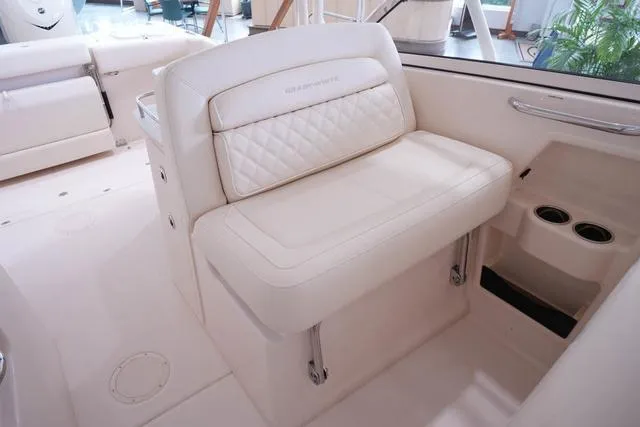 Slide: The Image of Grady-White Freedom 285 2025 - 21