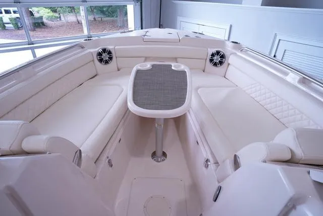 Slide: The Image of Grady-White Freedom 285 2025 - 31