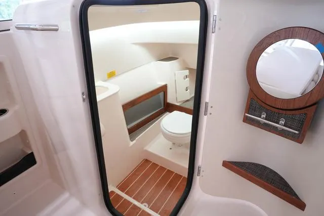 Slide: The Image of Grady-White Freedom 285 2025 - 32