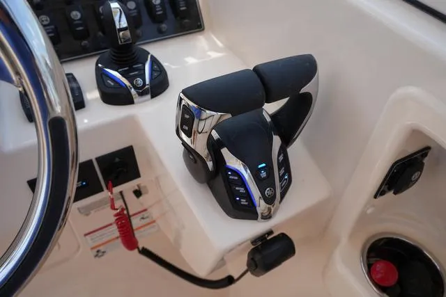 Slide: The Image of Grady-White Freedom 285 2025 - 40