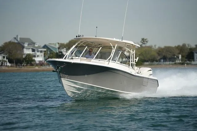 Slide: The Image of Grady-White Freedom 285 2025 - 5