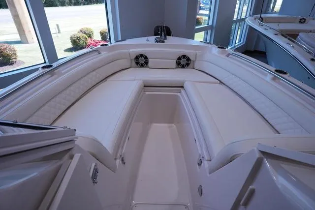 Slide: The Image of Grady-White Freedom 235 2025 - 26