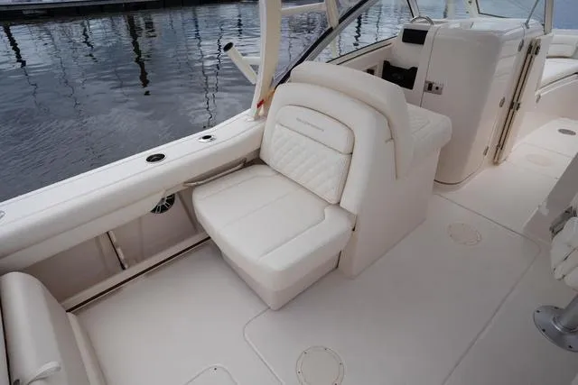 Slide: The Image of Grady-White Freedom 235 2025 - 18