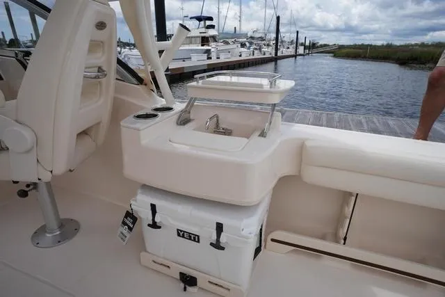 Slide: The Image of Grady-White Freedom 235 2025 - 22