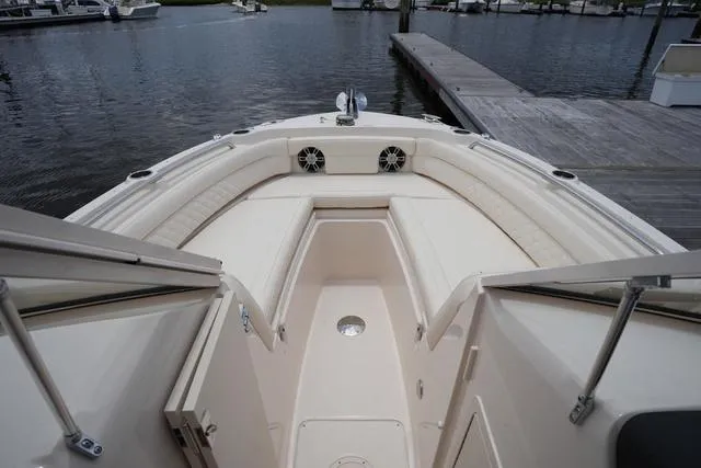 Slide: The Image of Grady-White Freedom 235 2025 - 35