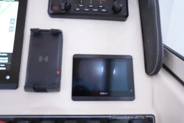 Slide: The Image of Grady-White Freedom 275 2025 - 15