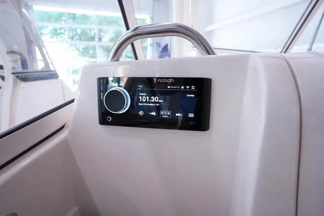 Slide: The Image of Grady-White Freedom 275 2025 - 19