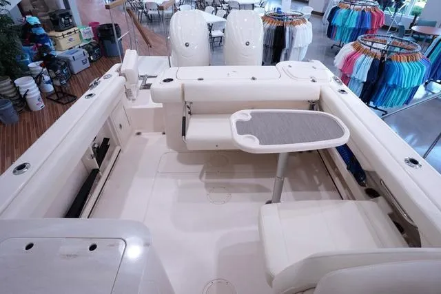 Slide: The Image of Grady-White Freedom 275 2025 - 26