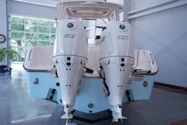 Slide: The Image of Grady-White Freedom 275 2025 - 4