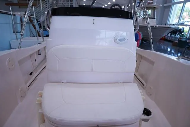 Slide: The Image of Grady-White Fisherman 180 2025 - 12