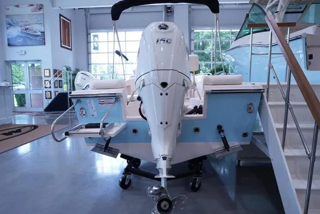 Slide: The Image of Grady-White Fisherman 180 2025 - 3