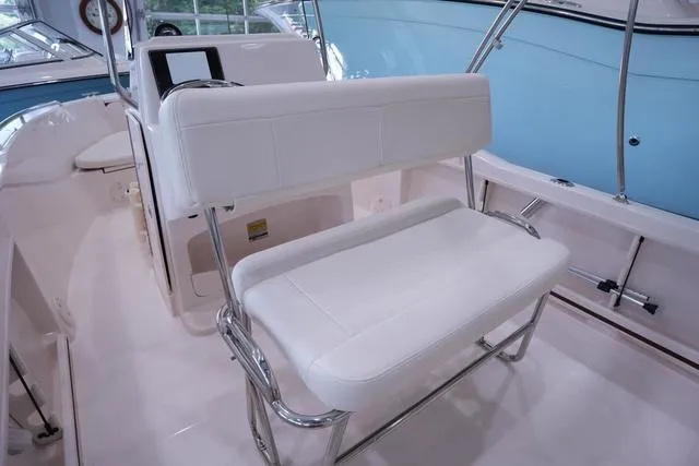 Slide: The Image of Grady-White Fisherman 180 2025 - 6