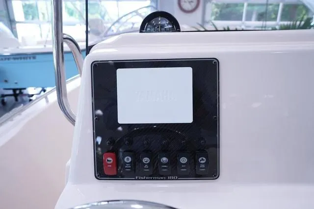 Slide: The Image of Grady-White Fisherman 180 2025 - 8