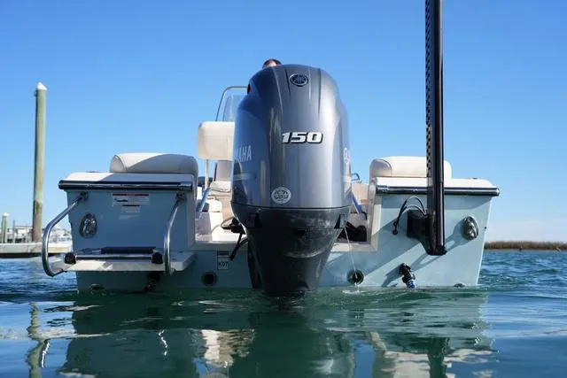 Slide: The Image of Grady-White Fisherman 180 2023 - 10