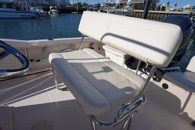 Slide: The Image of Grady-White Fisherman 180 2023 - 15