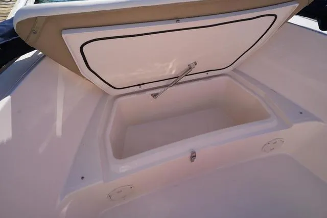 Slide: The Image of Grady-White Fisherman 180 2023 - 27