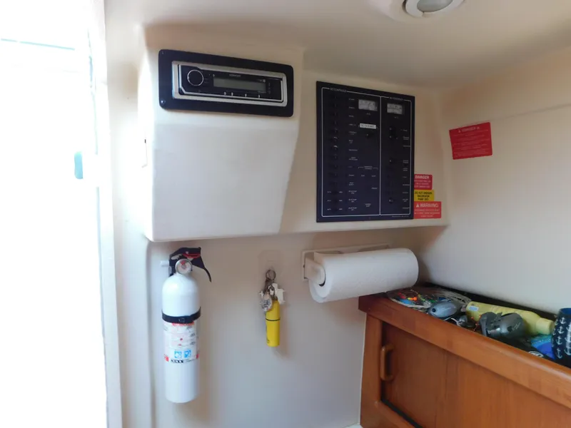 Slide: The Image of Mainship Pilot 30 1999 - 50