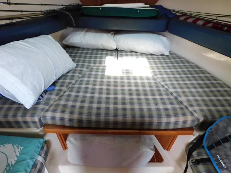 Slide: The Image of Mainship Pilot 30 1999 - 53