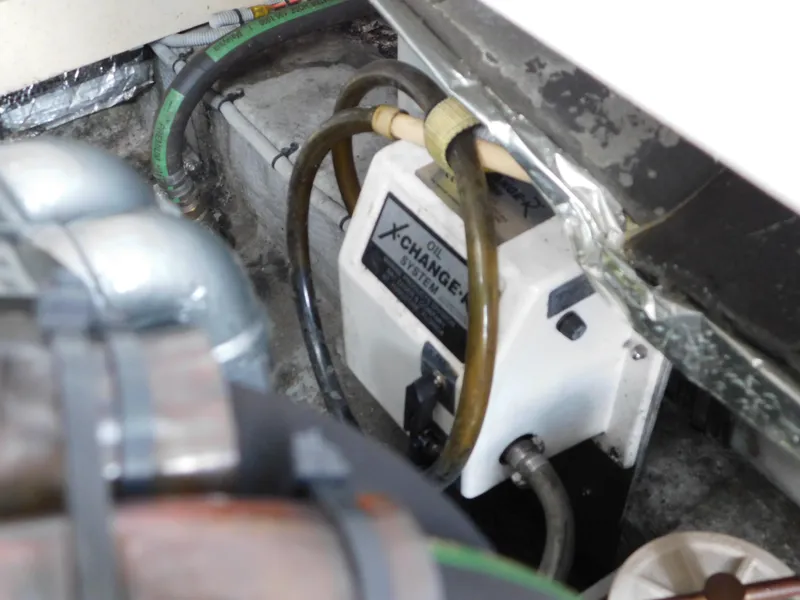 Slide: The Image of Mainship Pilot 30 1999 - 70