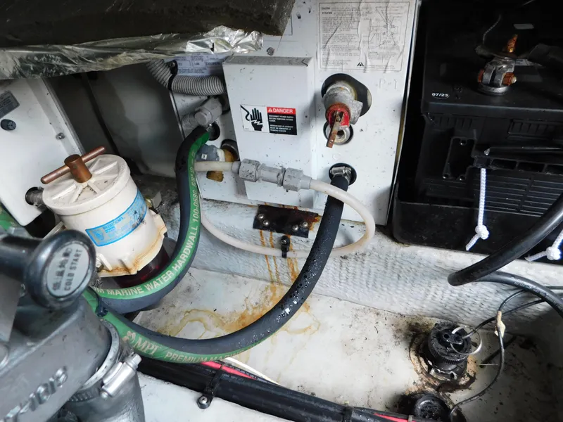 Slide: The Image of Mainship Pilot 30 1999 - 75