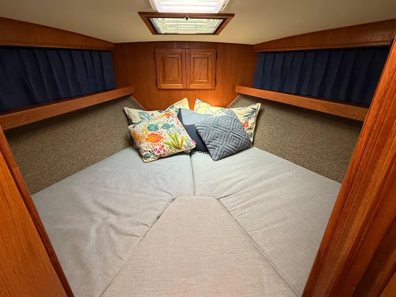 Slide: The Image of Viking 35 Convertible 1989 - 15