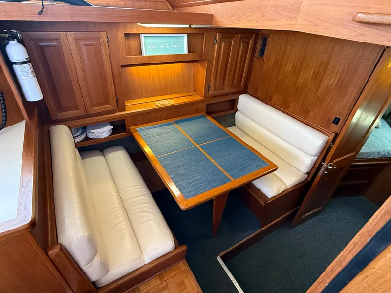 Slide: The Image of Viking 35 Convertible 1989 - 25