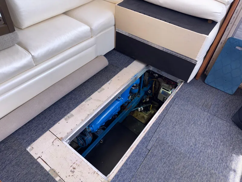 Slide: The Image of Viking 35 Convertible 1989 - 28