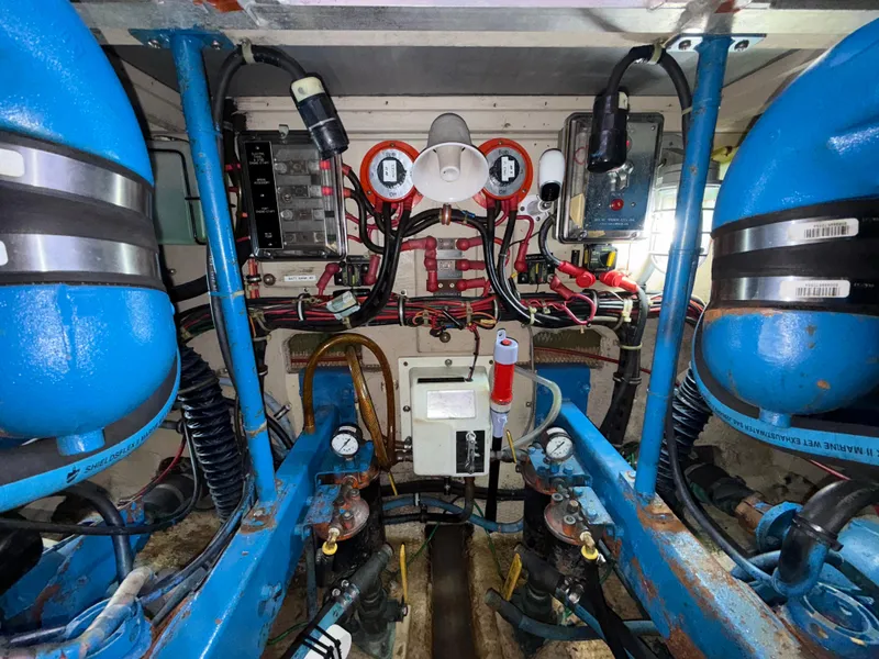 Slide: The Image of Viking 35 Convertible 1989 - 29