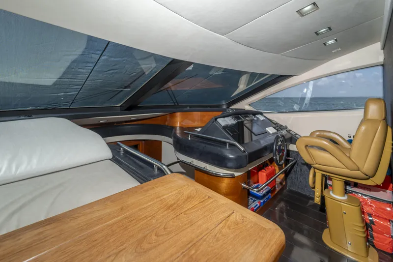 Slide: The Image of Azimut 75 2008 - 93