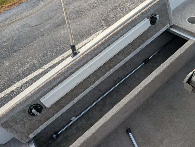 Slide: The Image of Sylvan 1600 Explorer SC 2005 - 6